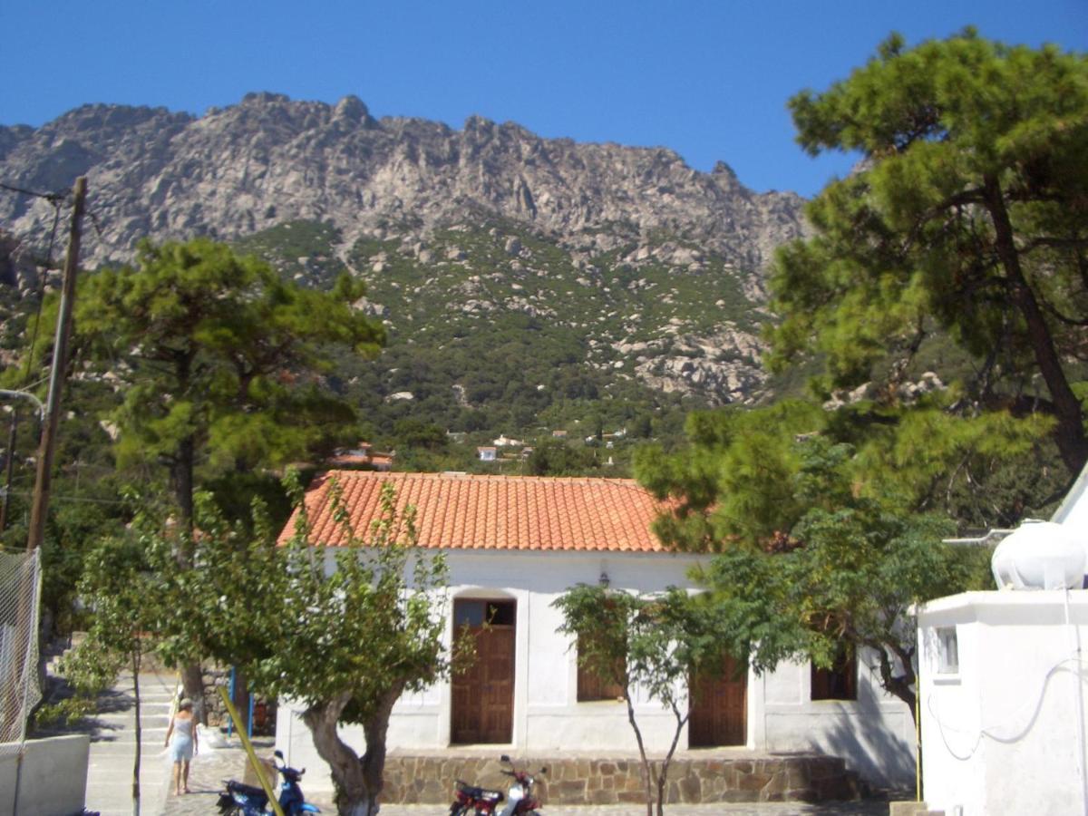 Villa Ικαριων Γη à Manganítis Extérieur photo