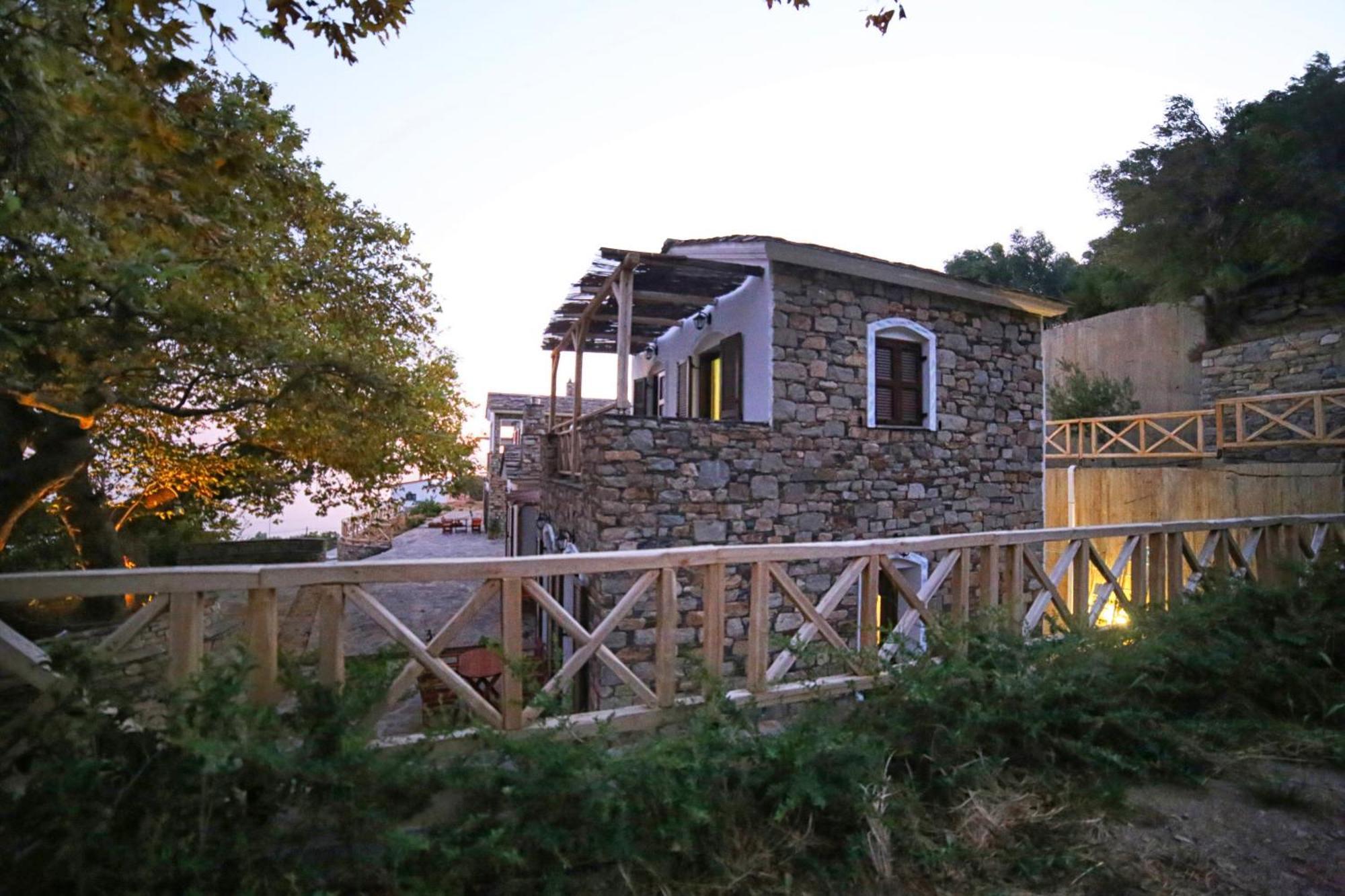 Villa Ικαριων Γη à Manganítis Extérieur photo